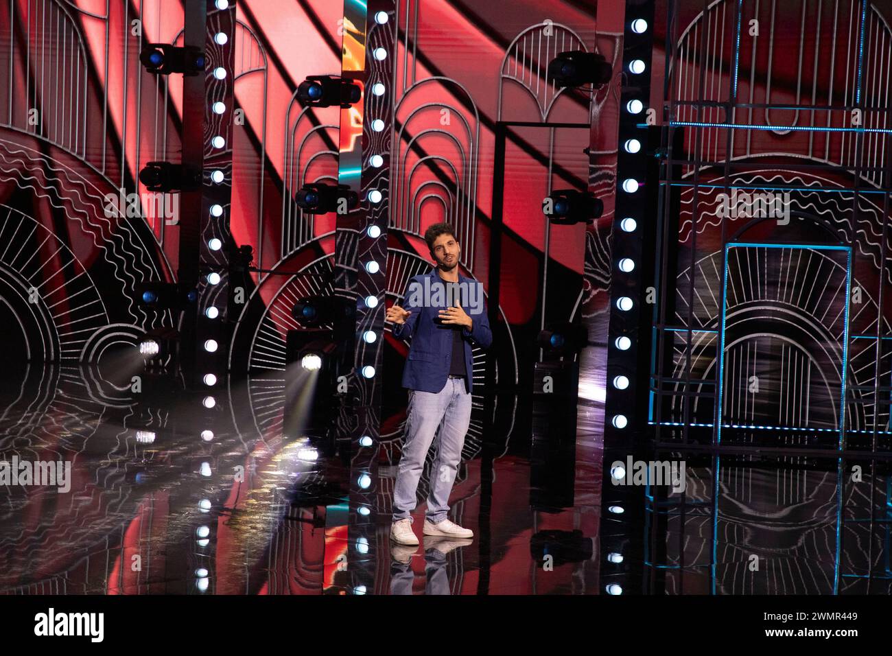 Vincenzo Comunale ha visto parlare al famoso spettacolo comico "Mad in Italy" presso l'auditorium RAI di Napoli. Foto Stock