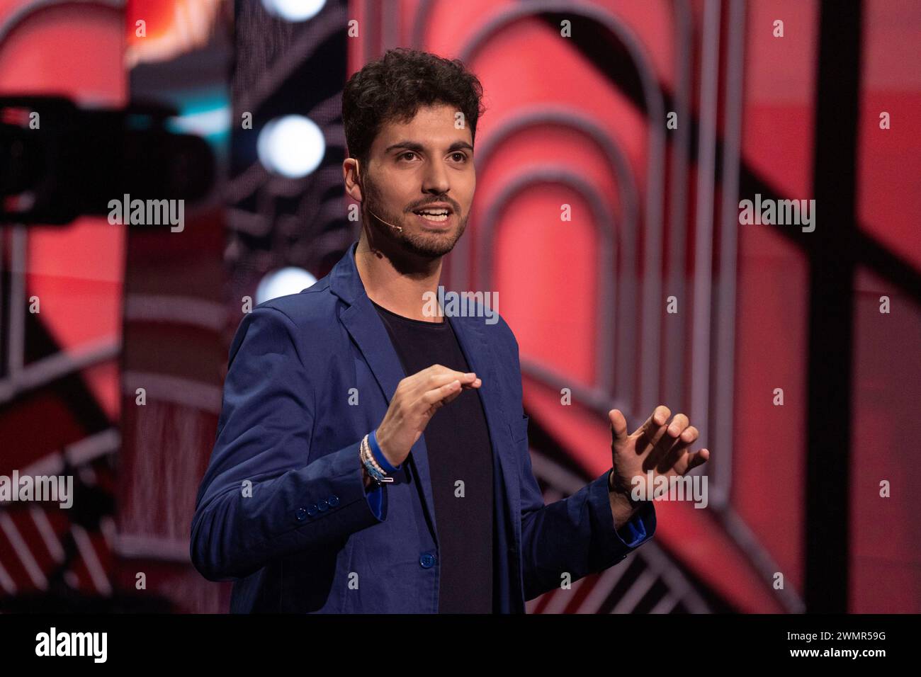 Napoli, Italia. 4 febbraio 2024. Vincenzo Comunale ha visto parlare al famoso spettacolo comico "Mad in Italy" all'auditorium RAI di Napoli. (Credit Image: © Francesco Cigliano/SOPA Images via ZUMA Press Wire) SOLO PER USO EDITORIALE! Non per USO commerciale! Foto Stock