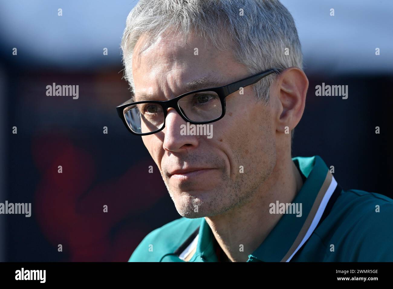Sakhir, Bahrein. 22 febbraio 2024. BAHRAIN, Sakhir, 22 febbraio: Mike KRACK, (Lux), Team Principal Aston Martin durante il secondo giorno dei test di F1 al Bahrain International Circuit il 22 febbraio 2024 in Bahrain, test pre-stagione di Formula 1, foto e copyright Jerry ANDRE/ATP Images (ANDRE Jerry/ATP/SPP) crediti: SPP Sport Press Photo. /Alamy Live News Foto Stock