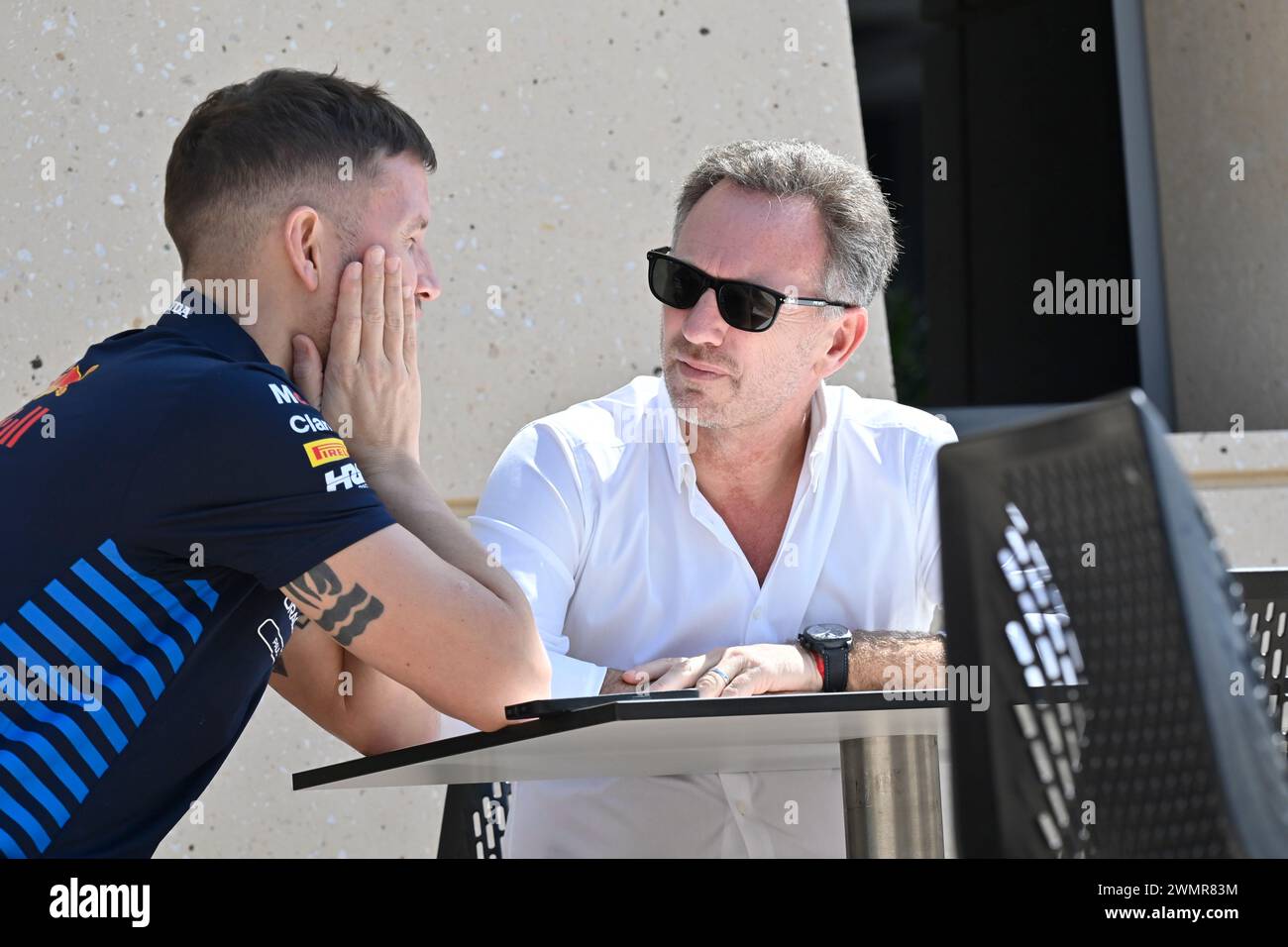 Sakhir, Bahrein. 22 febbraio 2024. BAHRAIN, Sakhir, 22 febbraio: Christian HORNER, Team Red Bull Racing Principal durante il secondo giorno di prove di F1 al Bahrain International Circuit il 22 febbraio 2024 in Bahrain, test pre-stagione di Formula 1, foto e copyright Jerry ANDRE/ATP Images (ANDRE Jerry/ATP/SPP) credito: SPP Sport Press Photo. /Alamy Live News Foto Stock