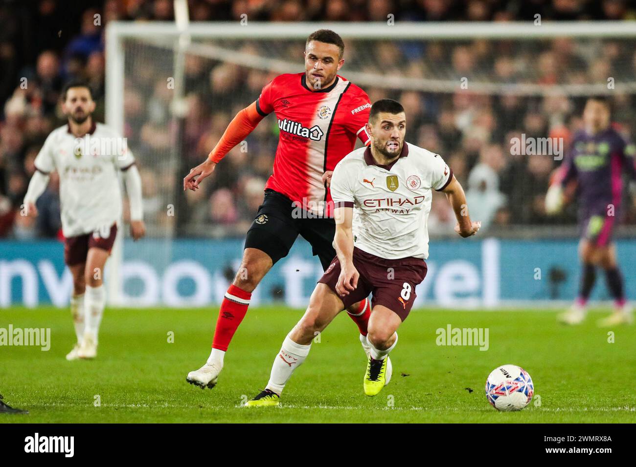 Luton, Regno Unito. 27 febbraio 2024. Durante il Luton Town FC vs Manchester City FC Emirates fa Cup 5 ° turno partita a Kenilworth Road, Luton, Inghilterra, Regno Unito il 27 febbraio 2024 Credit: Every Second Media/Alamy Live News Foto Stock