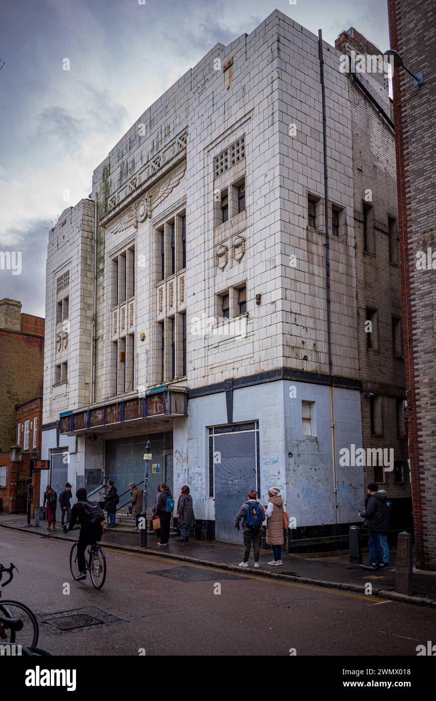 Cambridge Art Deco Cinema, l'ex Central Cinema in Hobson Street, Cambridge, ha aperto il 1921, chiuso il 2009 in attesa di decisioni di riqualificazione. Foto Stock
