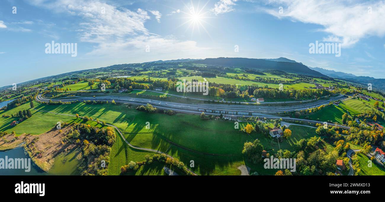 Vista aerea della splendida regione di allgaeu intorno al Niedersonthofener SEE tra Kempten e Immenstadt Foto Stock