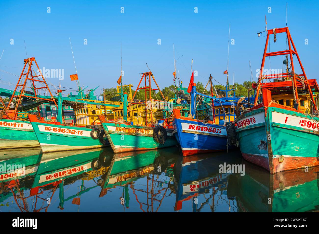 Vietnam, Delta del Mekong, provincia di Kien Giang, ha Tien, porto sul fiume Giang Thanh Foto Stock