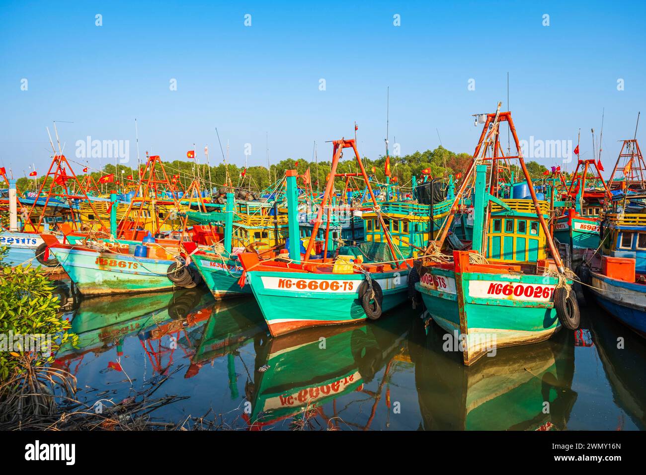 Vietnam, Delta del Mekong, provincia di Kien Giang, ha Tien, porto sul fiume Giang Thanh Foto Stock