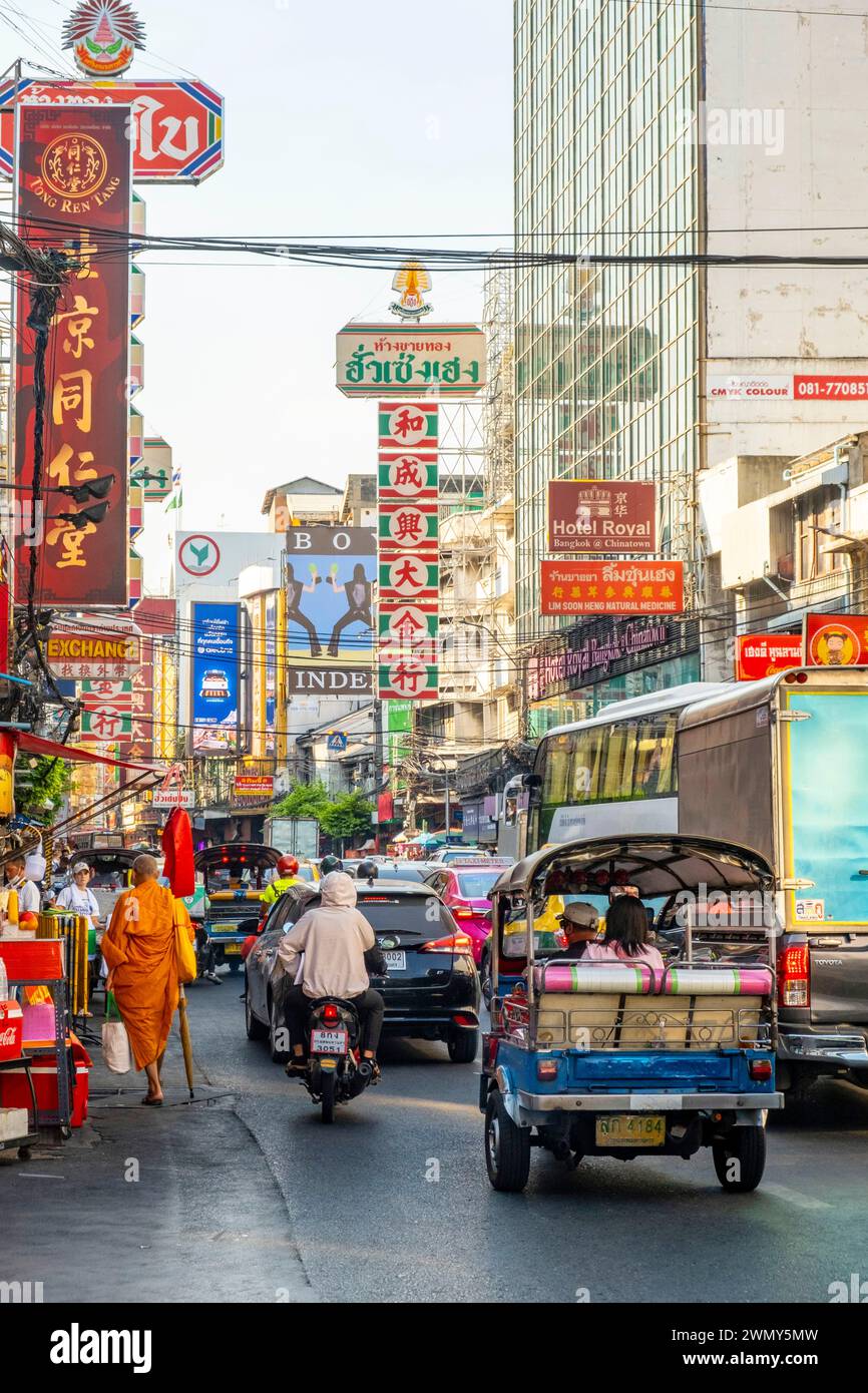 Tailandia, Bangkok, Chinatown, via Thanon Yaowarat Foto Stock