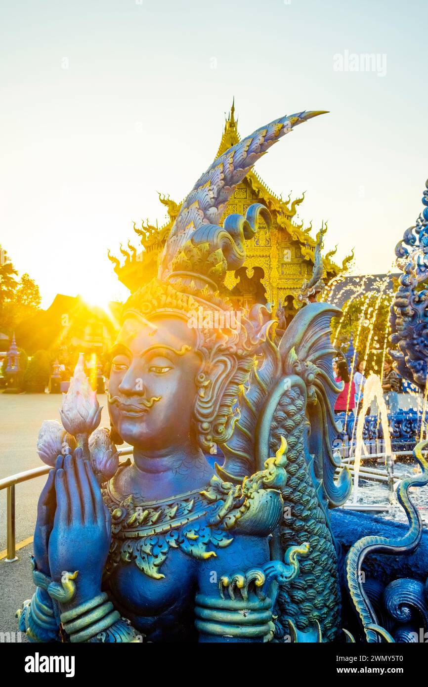 Thailandia, Chiang Rai, tempio Wat Rong Suea Ten o tempio Blu Foto Stock