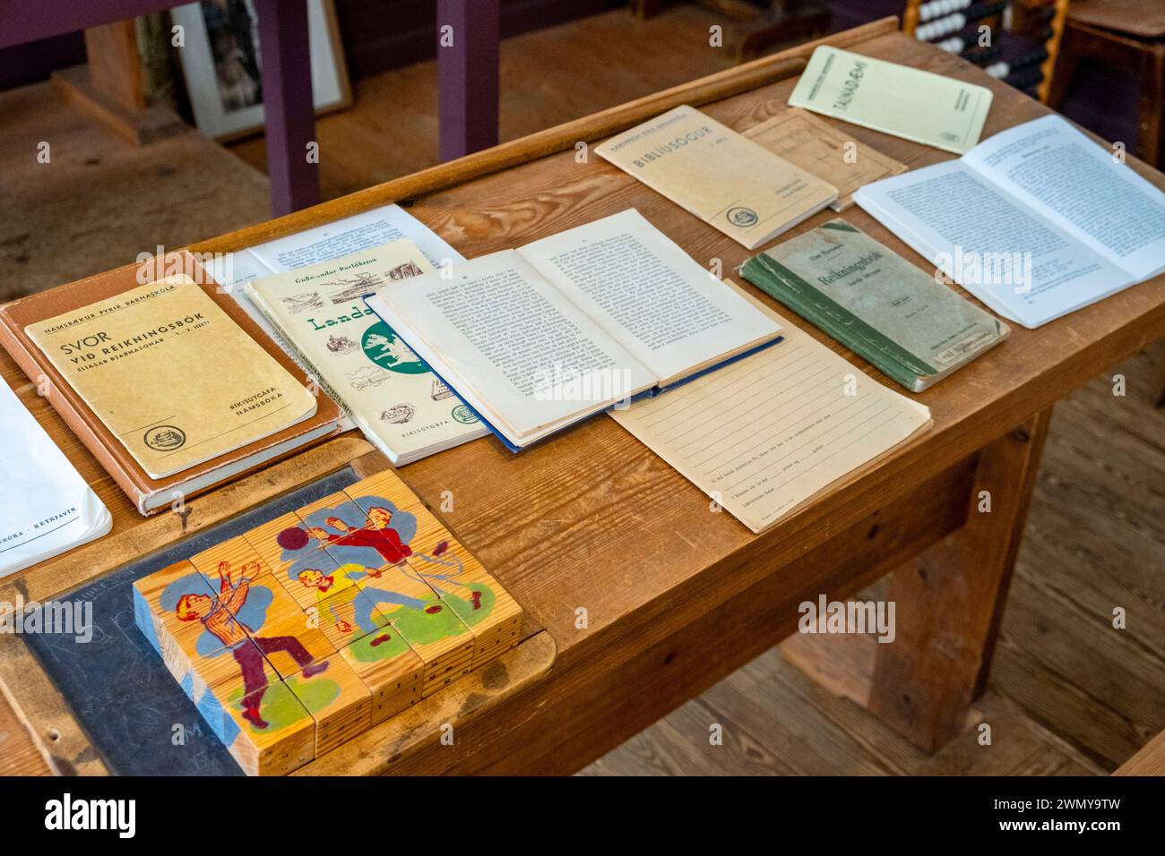 Islanda, costa meridionale, regione del Sudurland, Skogar, museo Skogar, interno di una scuola dell'inizio del xix secolo Foto Stock