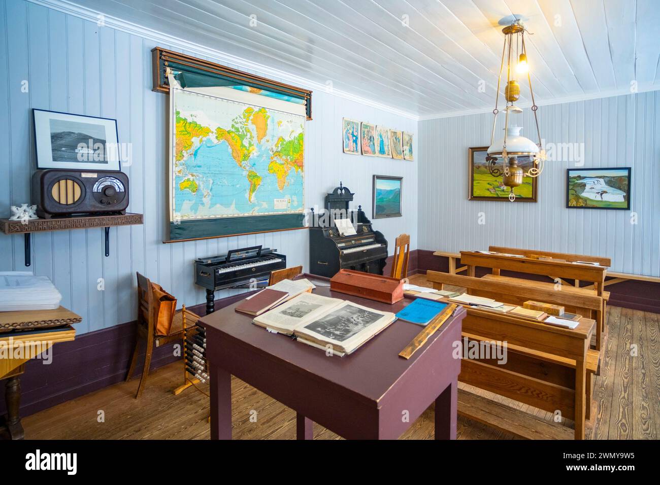 Islanda, costa meridionale, regione del Sudurland, Skogar, museo Skogar, interno di una scuola dell'inizio del xix secolo Foto Stock