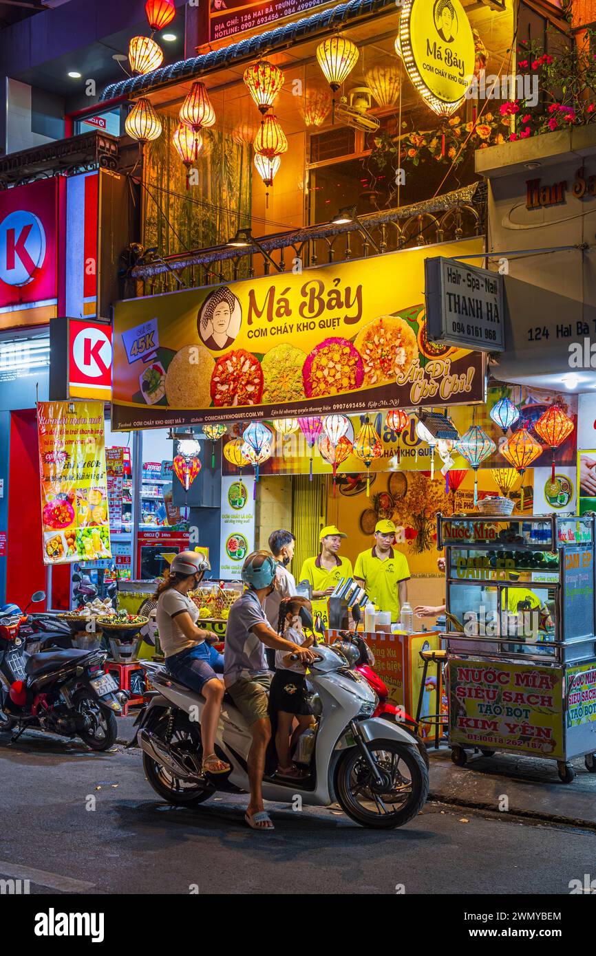 Vietnam, Delta del Mekong, CAN Tho, vendita di cibo da asporto Foto Stock