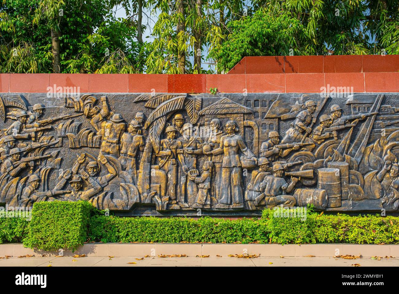 Vietnam, Delta del Mekong, sa Dec, affresco commemorativo della lotta contro la colonizzazione francese Foto Stock