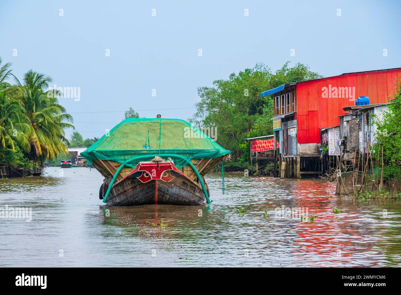 Vietnam, Delta del Mekong, provincia di Vinh Long, un'isola di Binh, trasporto sui canali Foto Stock