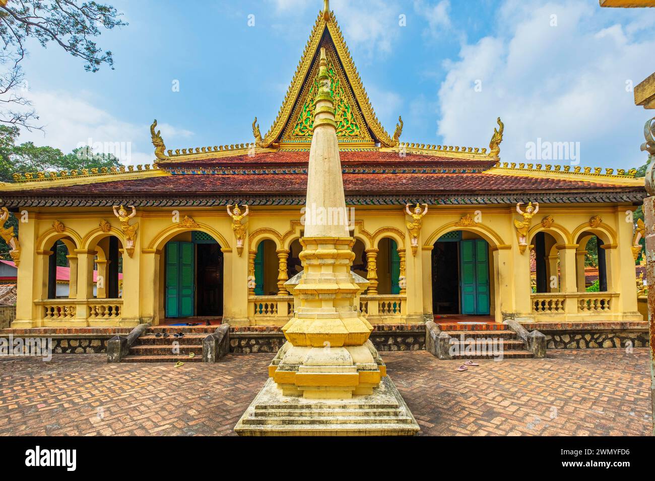 Vietnam, Delta del Mekong, dintorni di tra Vinh, la pagoda Khmer Ang (o Angkorajaborey) costruita nel X secolo Foto Stock