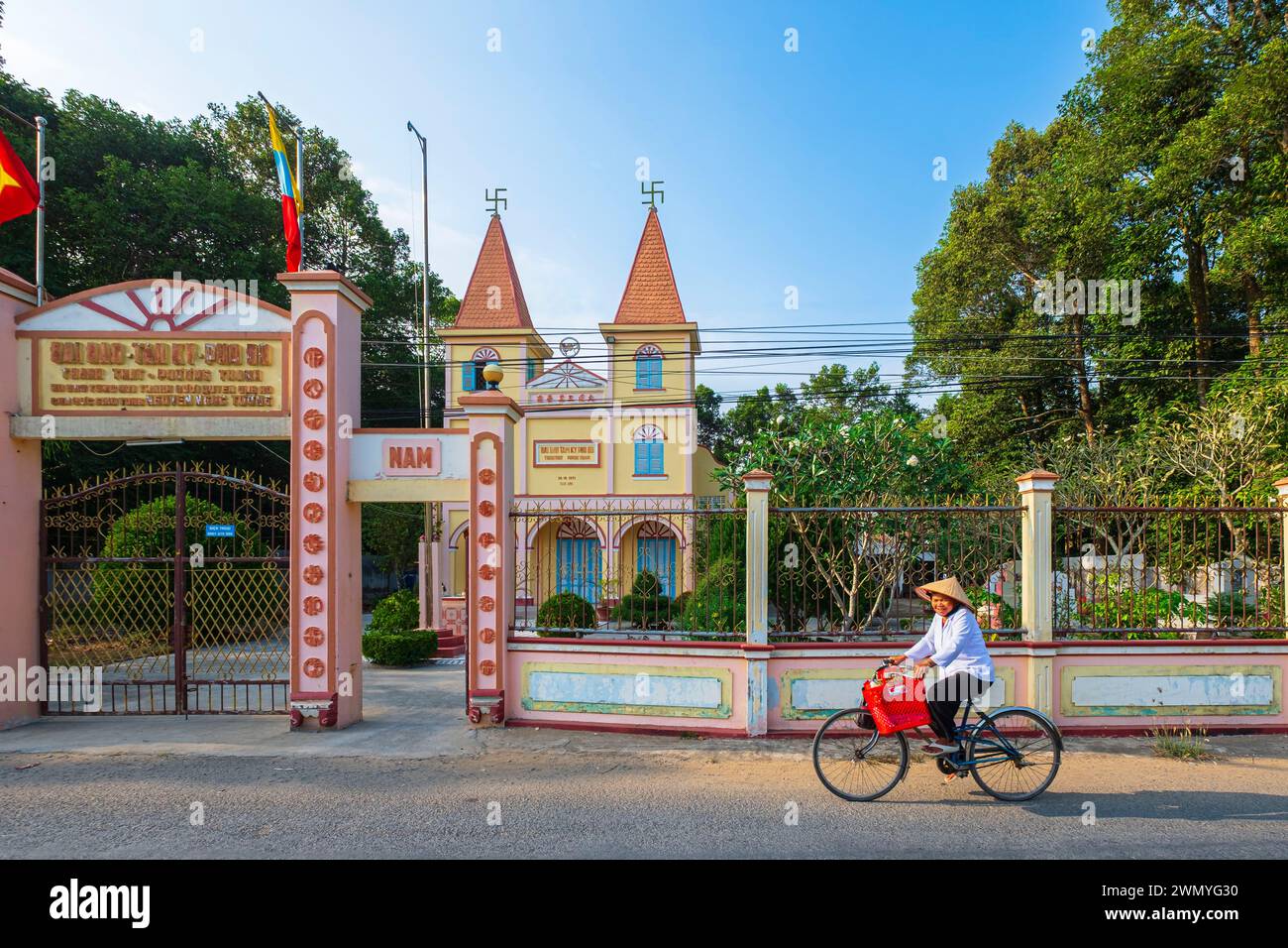 Vietnam, Delta del Mekong, dintorni di tra Vinh, Phuong Thanh, tempio di Cao dai Foto Stock