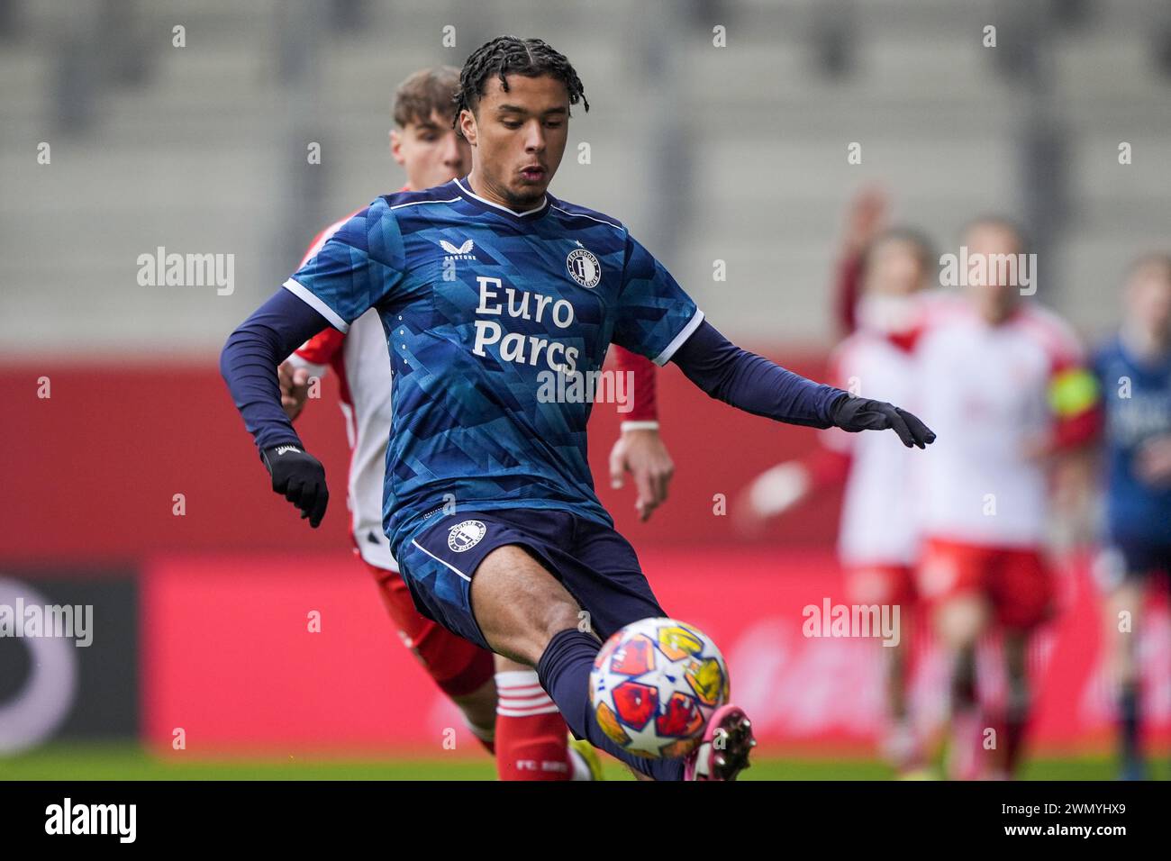 Monaco, Germania. 28 febbraio 2024. Monaco di Baviera - Fabiano Rust del Feyenoord O19 durante il turno dei 16 della UEFA Youth League tra Bayern Munchen O19 contro Feyenoord O19 al FC Bayern Campus il 28 febbraio 2024 a Monaco di Baviera, Germania. Credito: Foto Box to Box/Alamy Live News Foto Stock