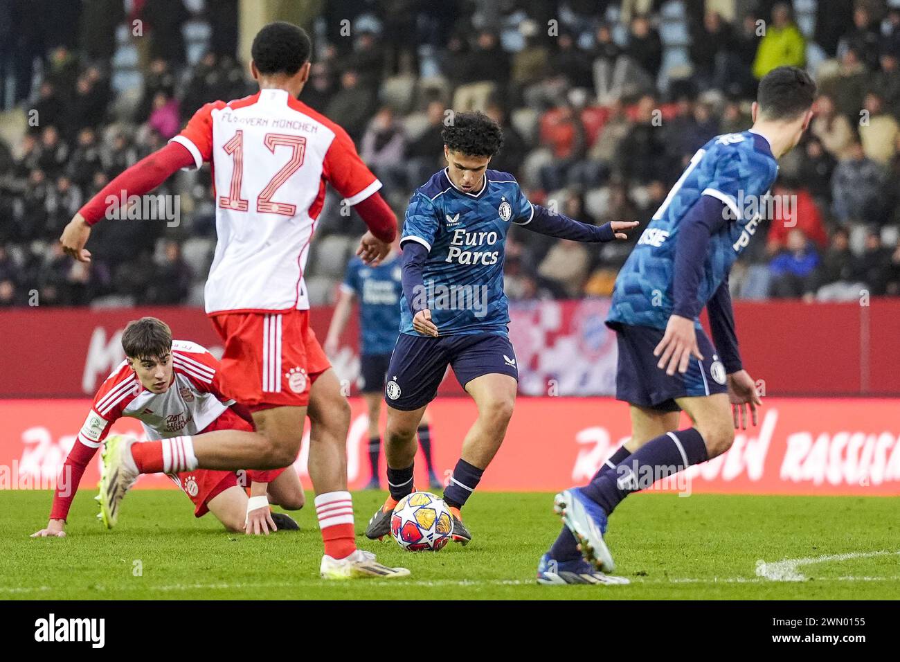 Monaco, Germania. 28 febbraio 2024. Monaco di Baviera - Ayoub Ouarghi del Feyenoord O19 durante il turno dei 16 della UEFA Youth League tra Bayern Munchen O19 contro Feyenoord O19 al FC Bayern Campus il 28 febbraio 2024 a Monaco di Baviera, Germania. Credito: Foto Box to Box/Alamy Live News Foto Stock