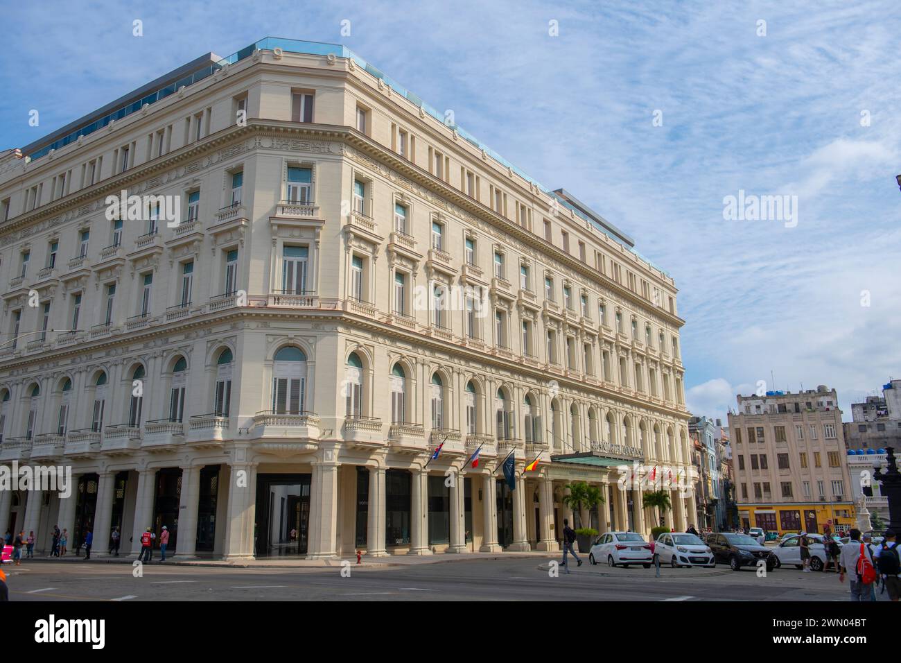 Gran Hotel Manzana Kempinski a Central Park (Parque Central) a l'Avana Vecchia (la Habana Vieja), Cuba. L'Avana Vecchia è un sito Patrimonio dell'Umanità. Foto Stock