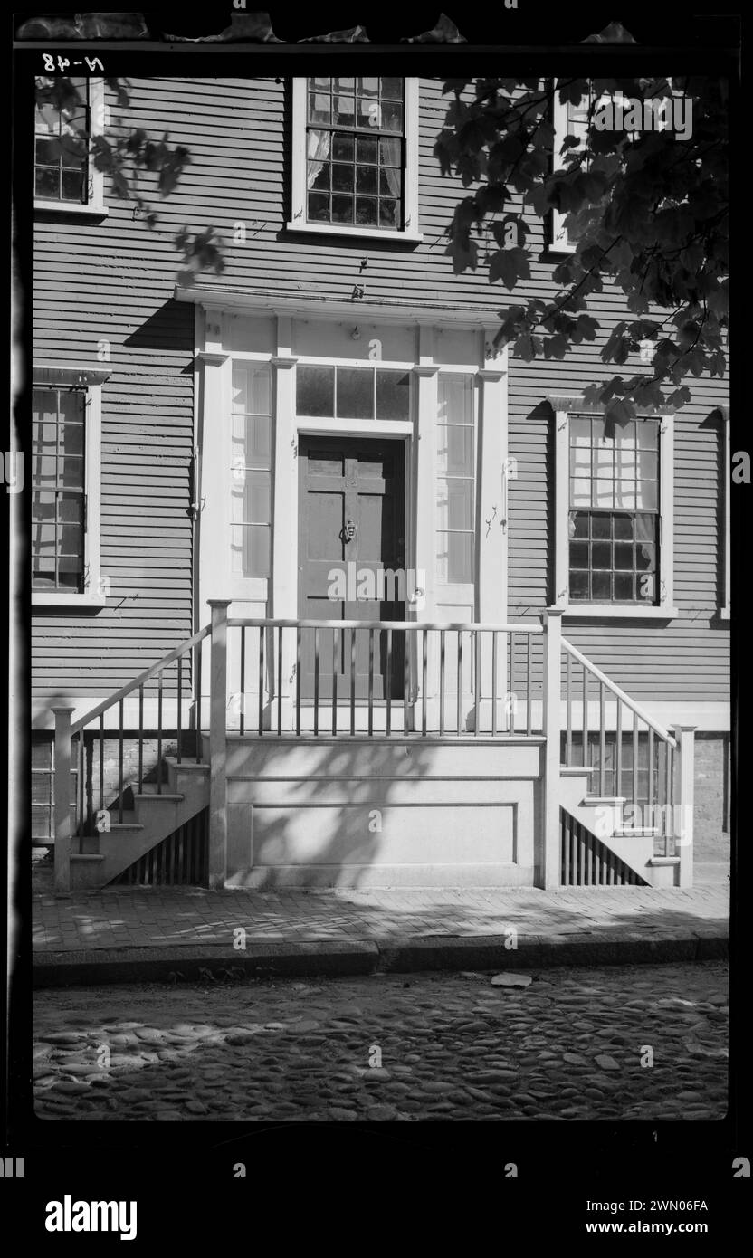 Vecchia porta (esterna), Nantucket. Vecchia porta (esterna), Nantucket Foto Stock
