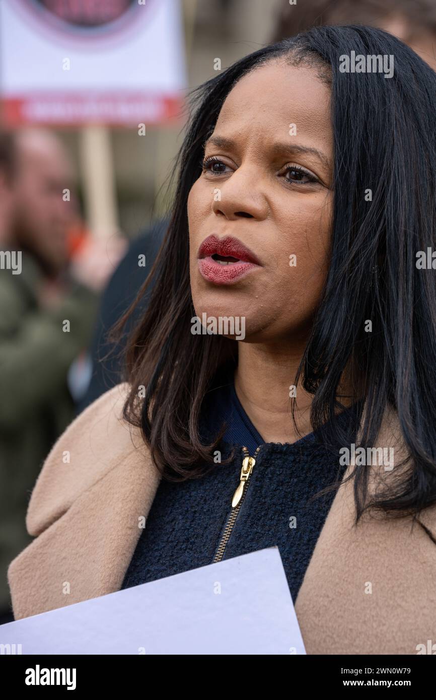 Londra, Regno Unito. 28 febbraio 2024. Raduno del National Union of Rail, Maritime and Transport Workers (RMT) a Old Palace Yard, sulla disputa in corso sui lavoratori ferroviari Claudia Webbe credito: Ian Davidson/Alamy Live News Foto Stock