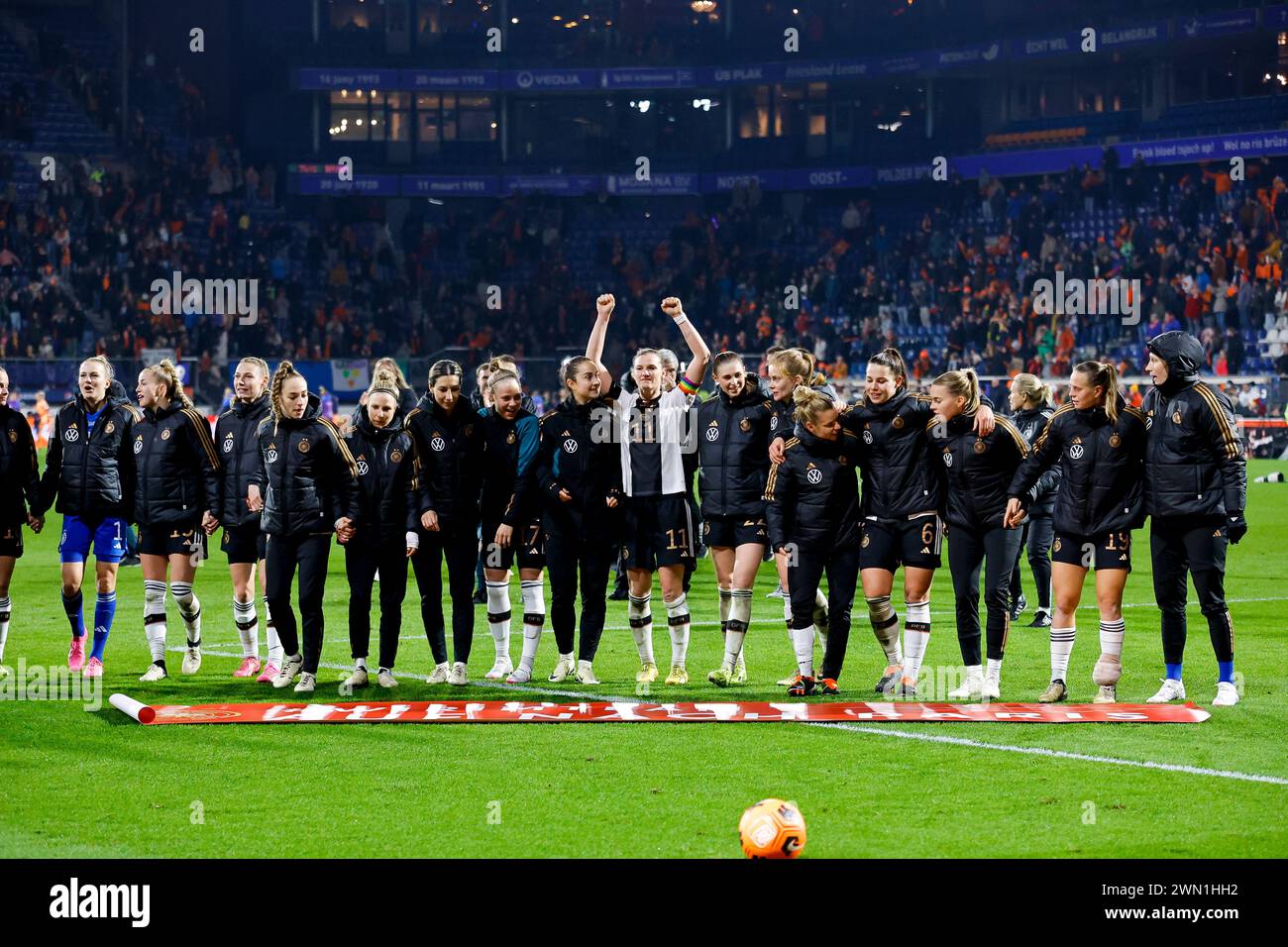 HEERENVEEN, PAESI BASSI - FEBBRAIO 28: Le giocatrici di Germania festeggiano la partita UEFA Women's Nations League 2024 di Paesi Bassi e Germania al Foto Stock