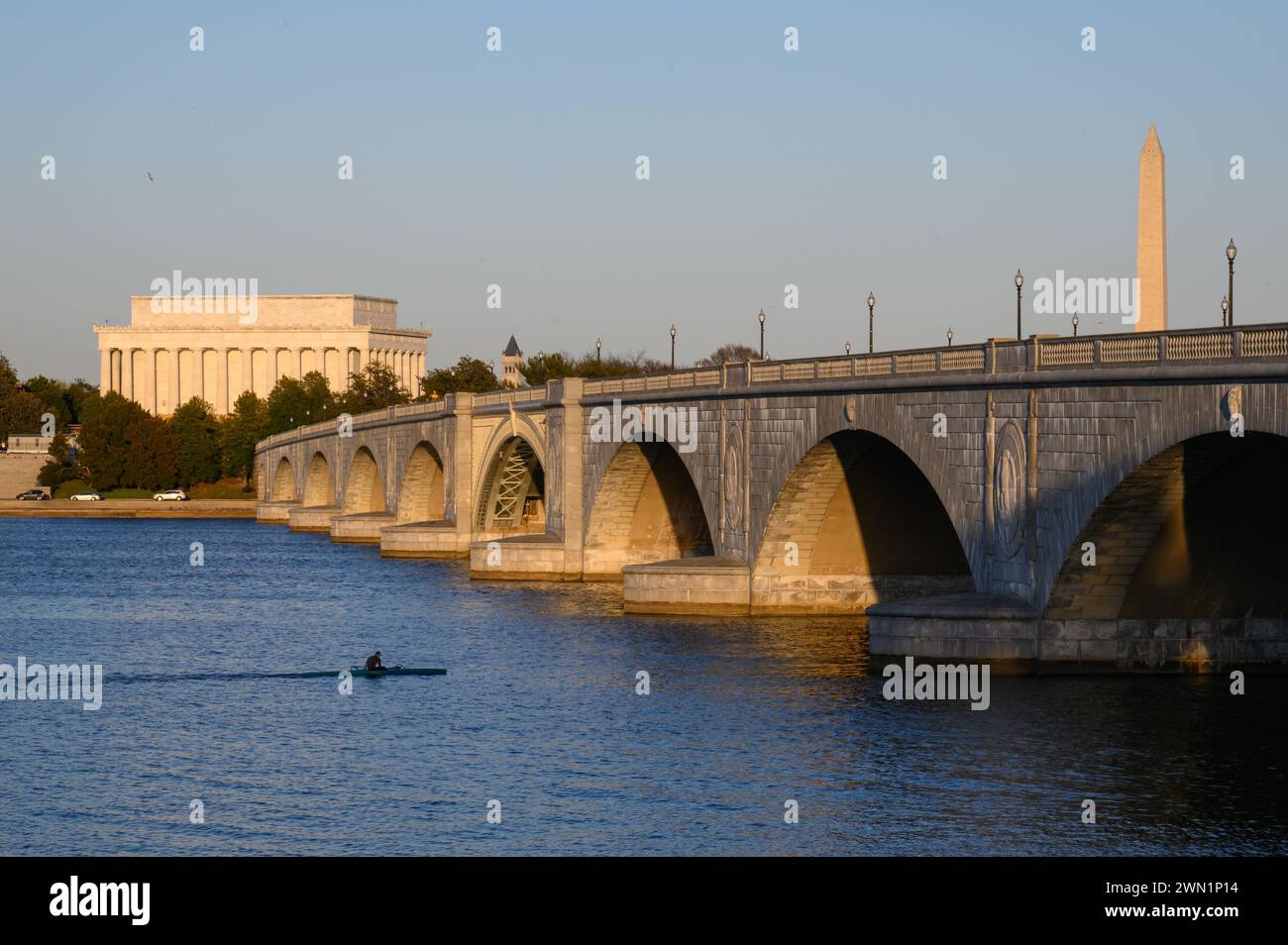 Il Lincoln Memorial e l'Arlington Bridge a Washington DC Foto Stock