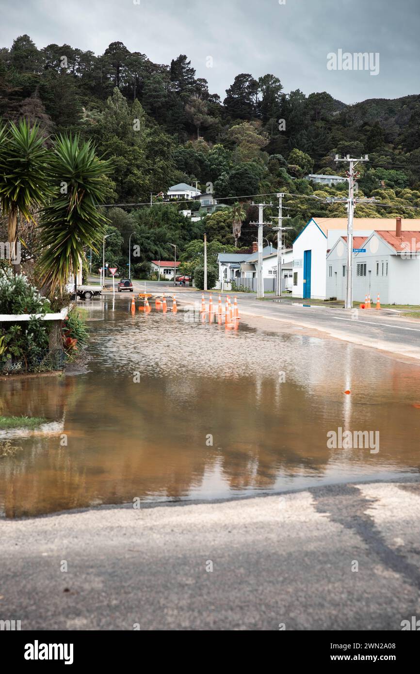 Tamigi, nuova Zelanda, 14 febbraio 2023: Le conseguenze del ciclone Gabrielle nella nostra piccola città dell'Isola del Nord. Foto Stock