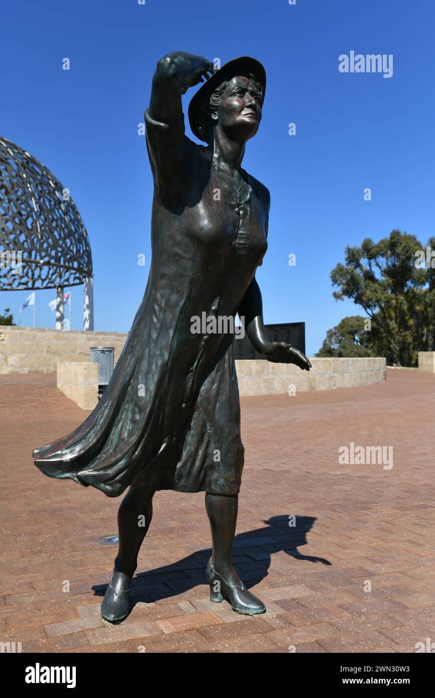 La scultura donna attesa di Joan Walsh-Smith e Charles Smith, Geraldton, WA Foto Stock