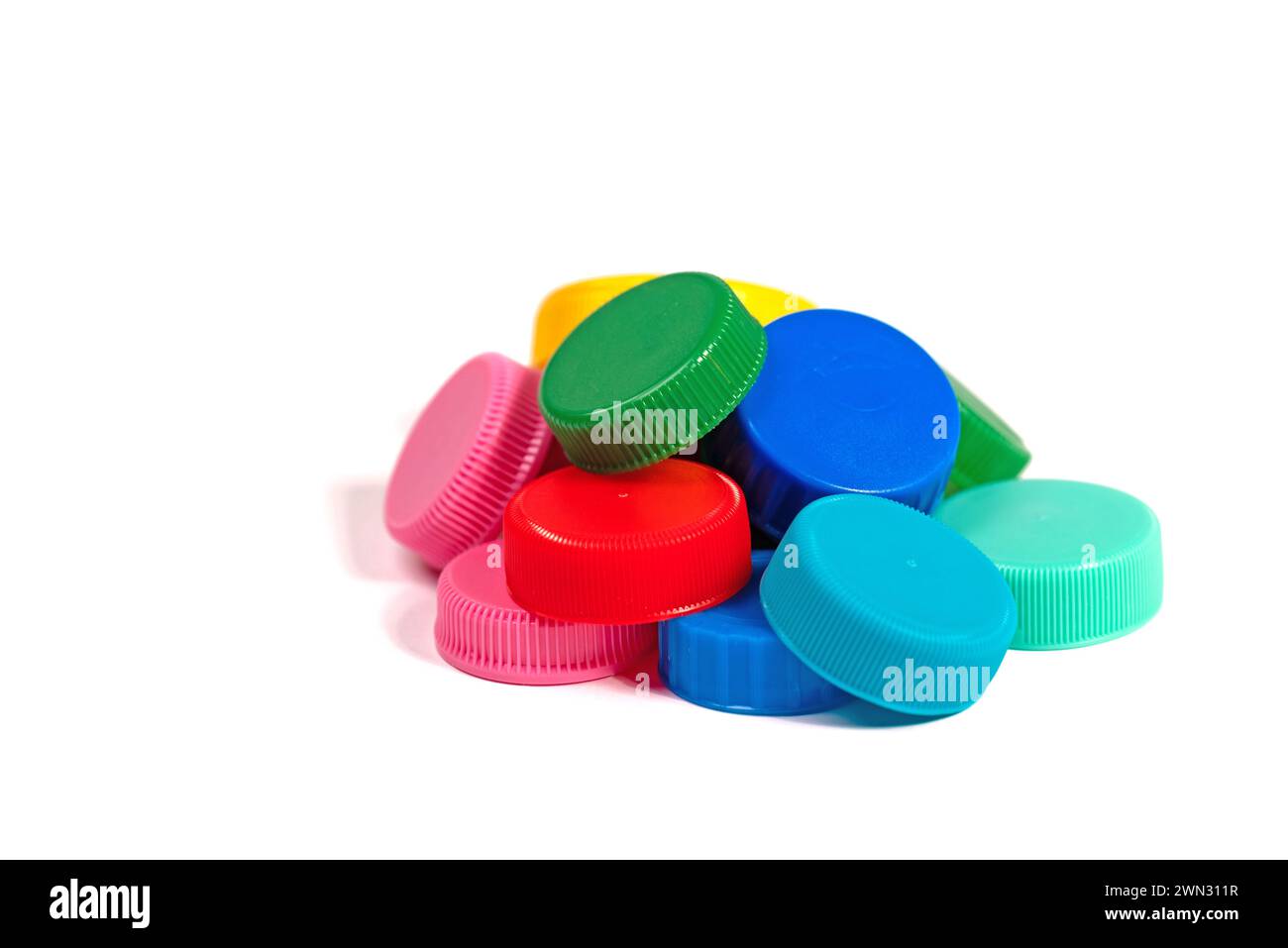 Vari tappi a vite e tappi in plastica per il riciclaggio Foto Stock