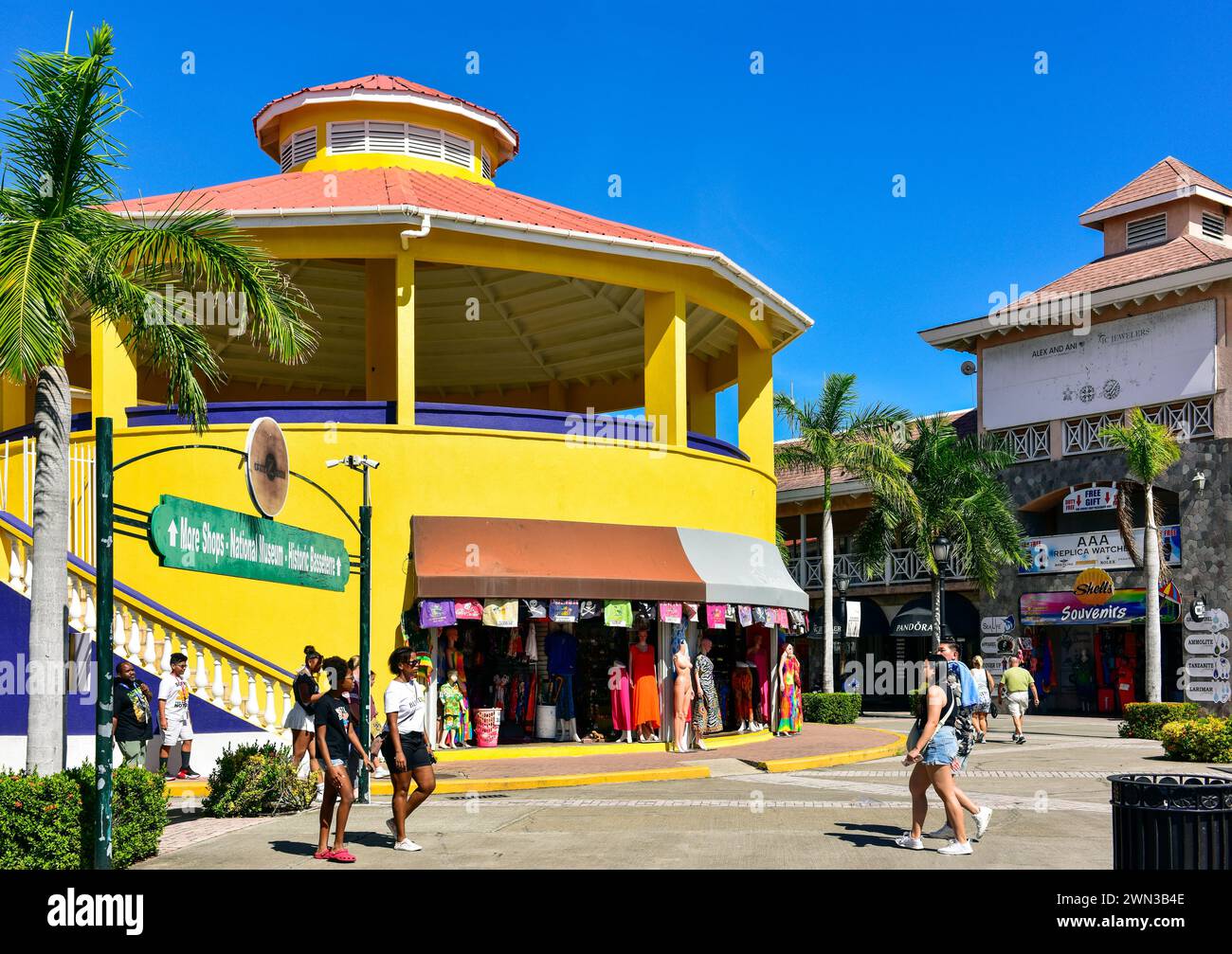 St Kitts, centro commerciale turistico delle Isole Vergini Foto Stock
