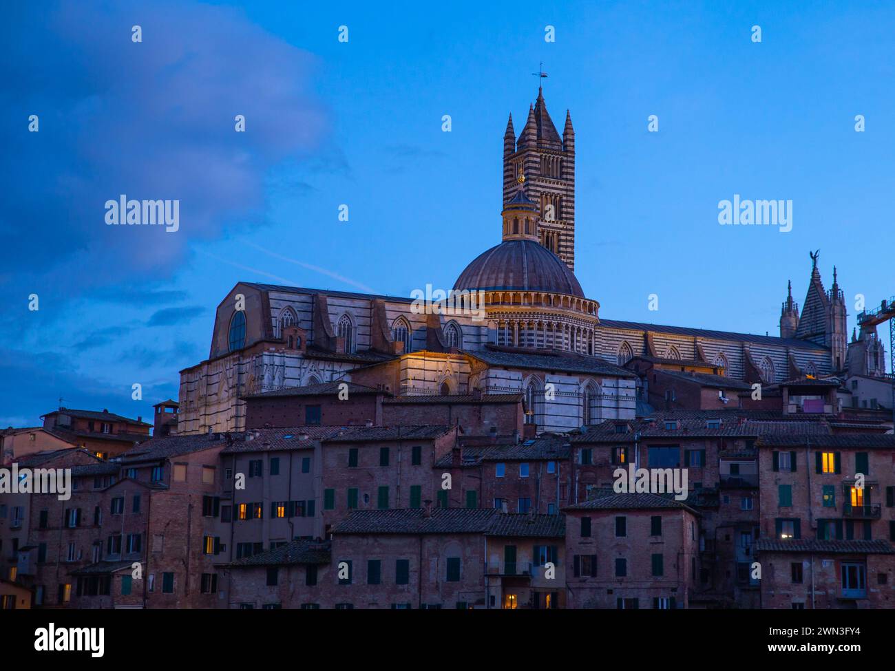 La cattedrale di Siena al tramonto, Italia Foto Stock