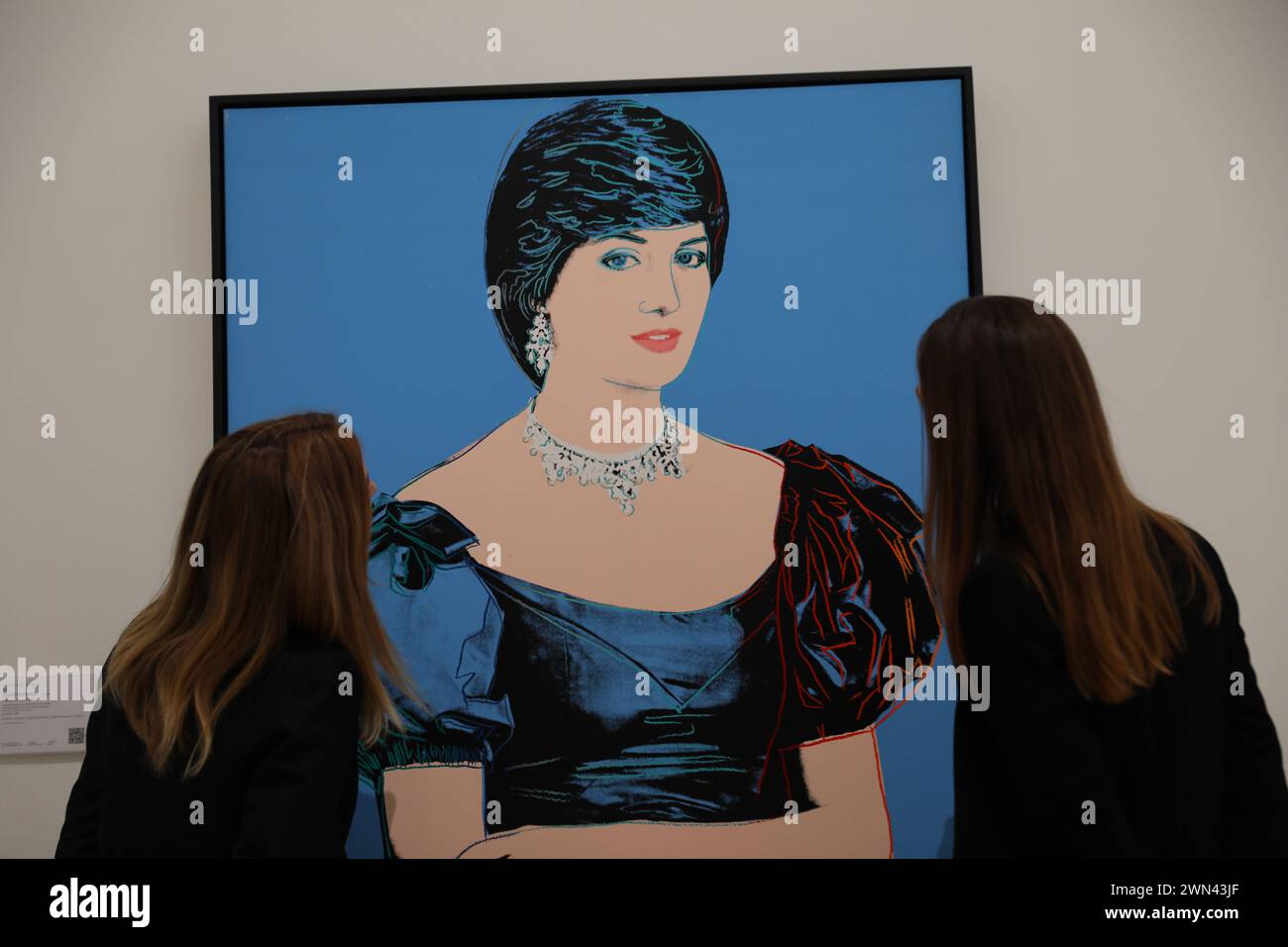 Anteprima esclusiva di Arte moderna e Contemporanea in evidenza dalle aste di Arte Contemporanea e del XX secolo di Phillips con l'iconico Ritratto della Principessa Diana di Andy Warhol e una selezione diversificata di nomi Blue-Chip e Cutting-Edge, tra cui il debutto all'asta di Alia Ahmad. Foto Stock