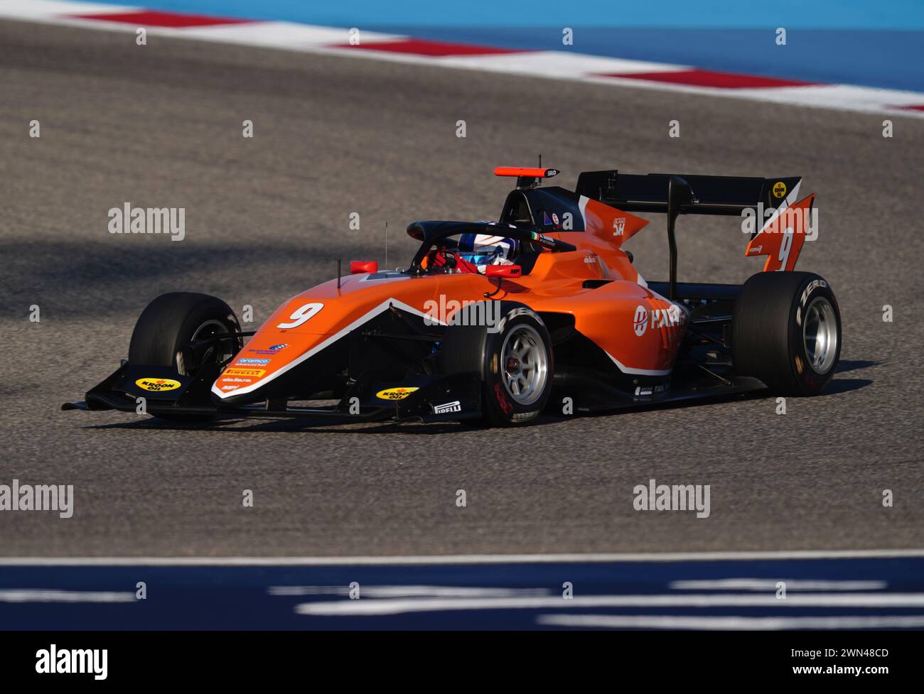 Alex Dunne di MP Motorsport durante le qualifiche di Formula 3 al circuito Internazionale del Bahrain, Sakhir. Data foto: Giovedì 29 febbraio 2024. Foto Stock