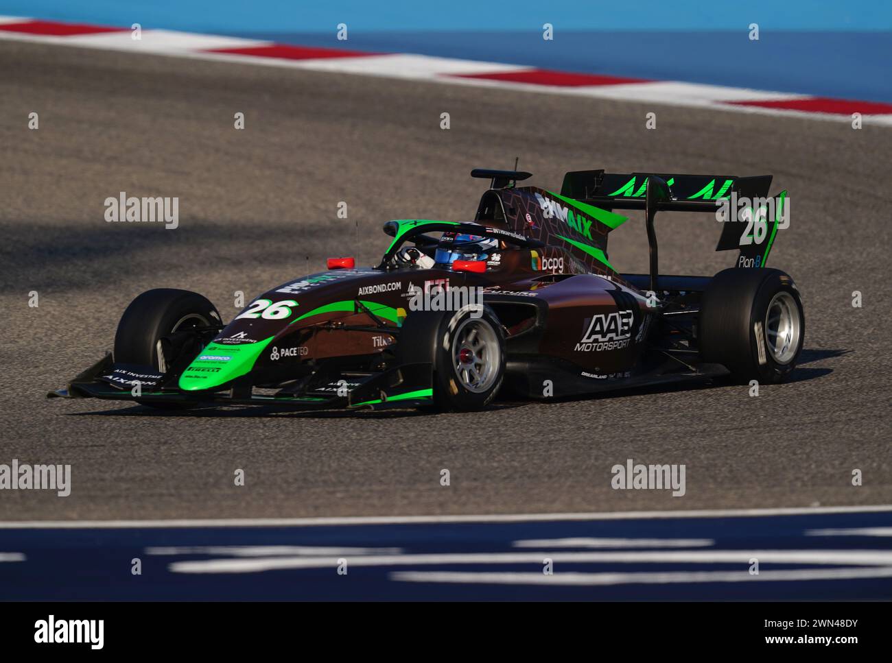 Tasanapol Inthraphuvasak di PHM AIX Racing durante le qualifiche di Formula 3 al circuito Internazionale del Bahrain, Sakhir. Data foto: Giovedì 29 febbraio 2024. Foto Stock