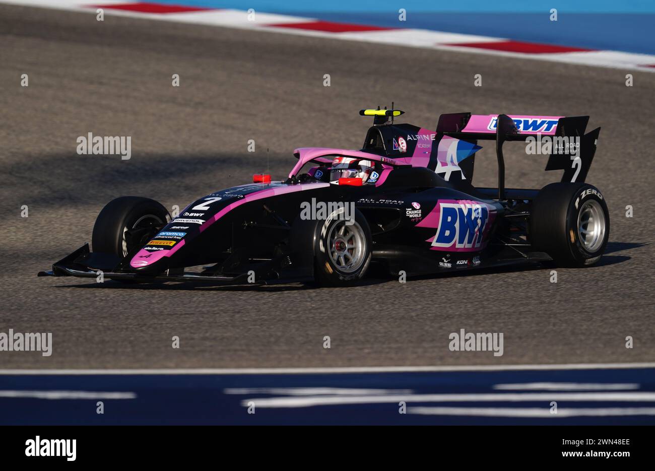 Gabriele Mini di Prema Racing durante le qualifiche di Formula 3 al circuito Internazionale del Bahrain, Sakhir. Data foto: Giovedì 29 febbraio 2024. Foto Stock