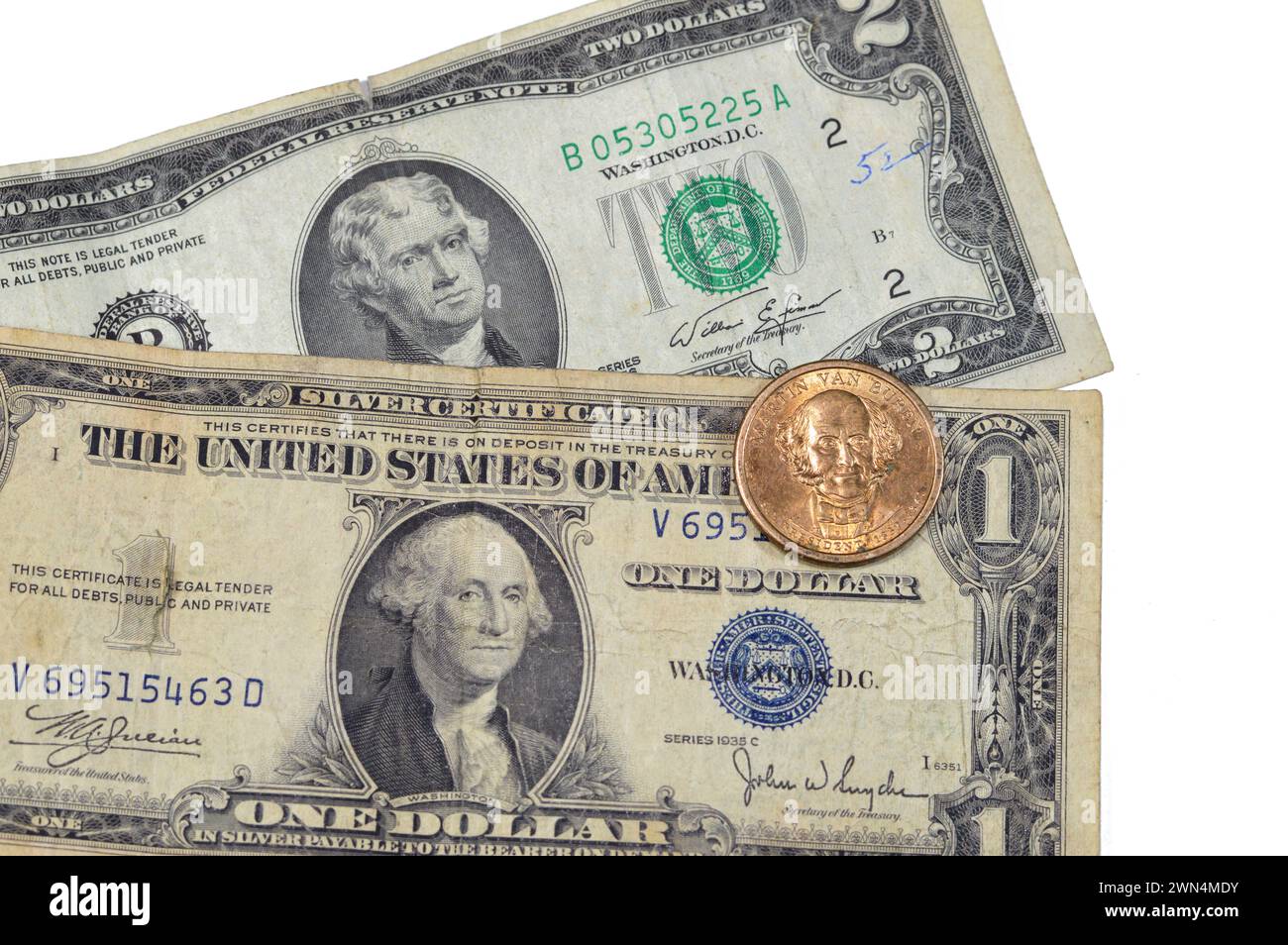 Moneta vintage retro Old American di una banconota da 1935 dollari americani con George Washington, 2 dollari 1976 Thomas Jefferson, commemorativo 1 Foto Stock