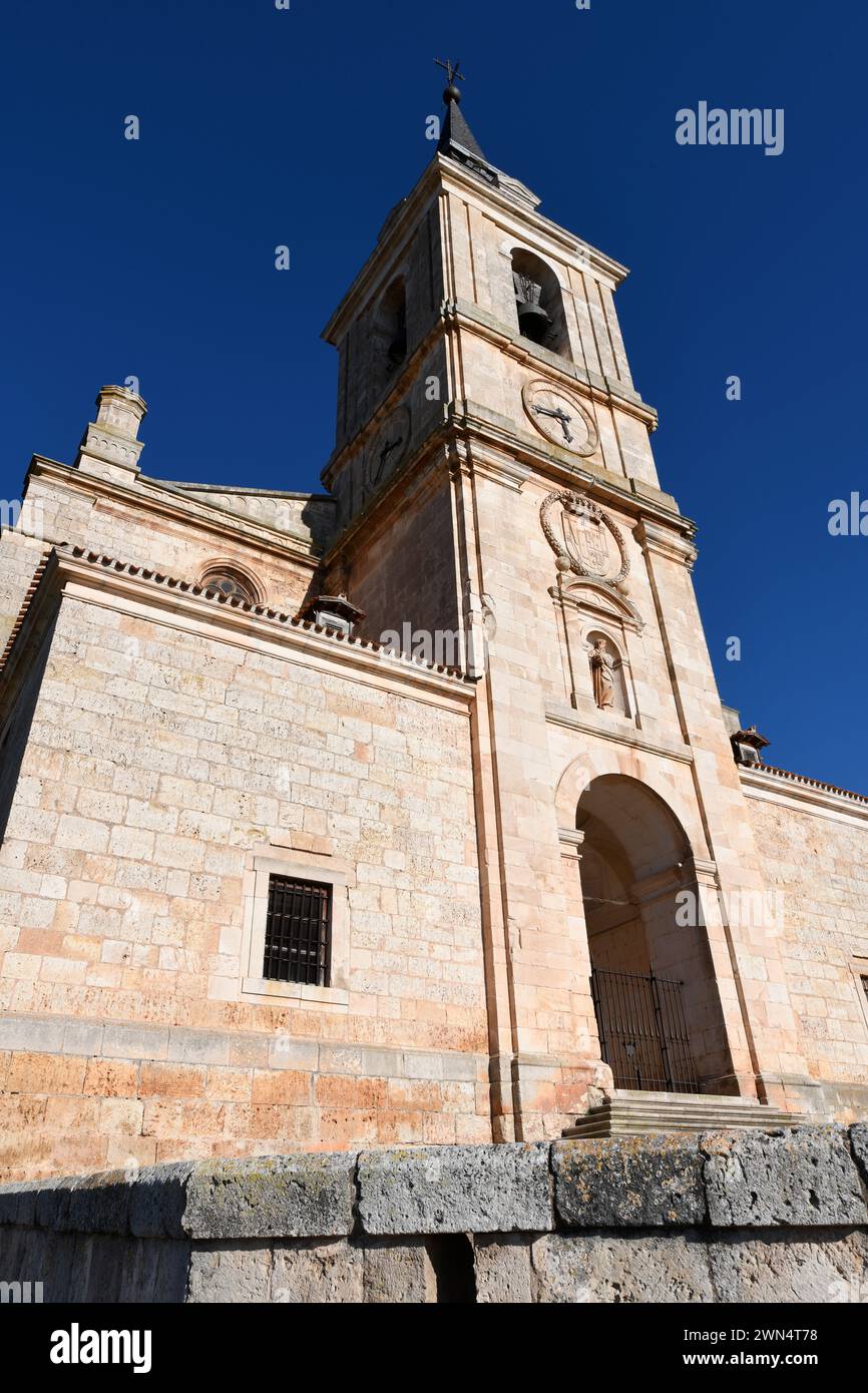 Colegiata (Ex-Colegiata) de San Pedro (stile herreriano del XVII secolo). Lerma, Burgos; Castilla y Leon, Spagna. Foto Stock