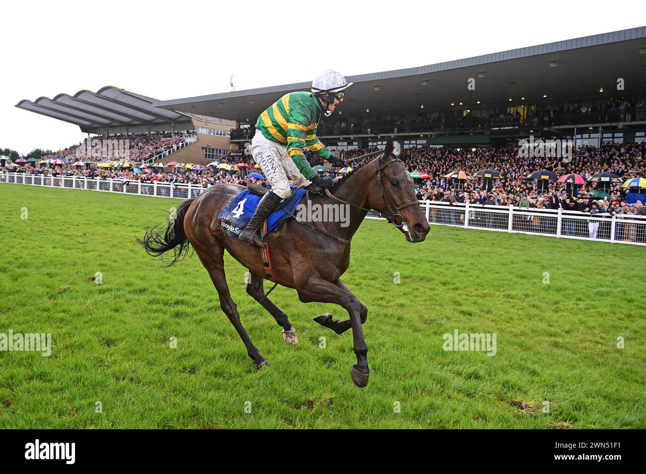 Foto del file datata 10-04-2023 di i Am Maximus, i cui collegamenti sperano che saltare non sia il suo tallone d'Achille quando va per la gloria Randox Grand National ad Aintree. Data di pubblicazione: Giovedì 29 febbraio 2024. Foto Stock