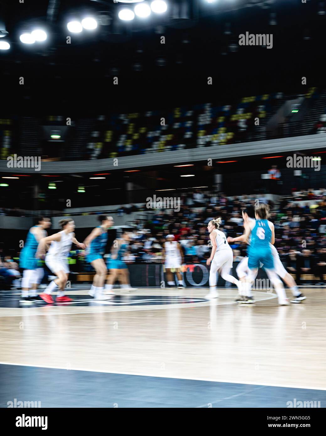 Le donne dei London Lions sconfiggono Kayseri Basketbol nella seconda tappa dei quarti di finale di EurocupWomen e avanzano verso le semifinali. Copperbox Arena, Londra, 28 febbraio 2024. Panning di Holly Winterburn dei Lions. copyright caroljmoir/alamy Foto Stock