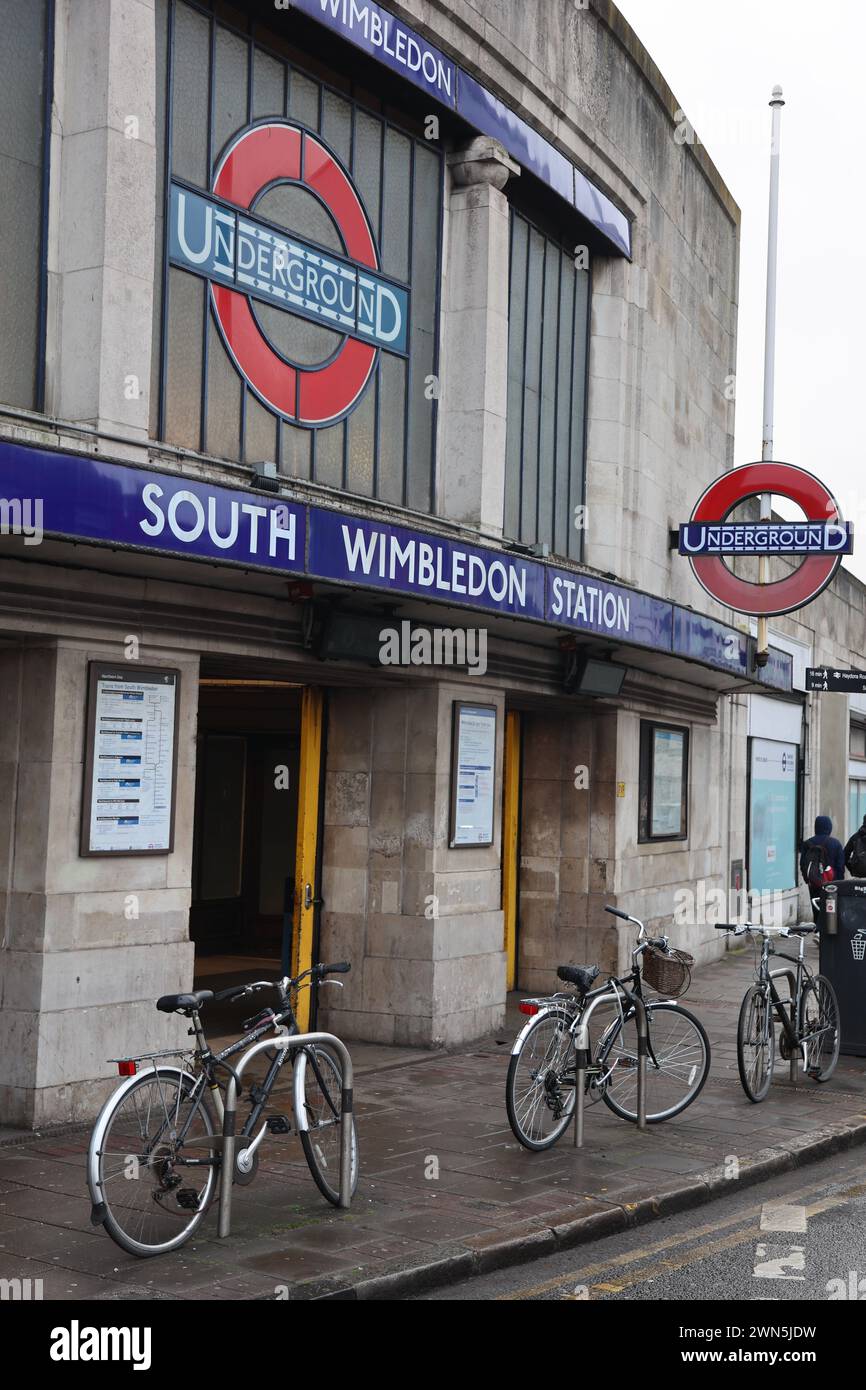 Stazione della metropolitana di Londra South Wimbledon Foto Stock