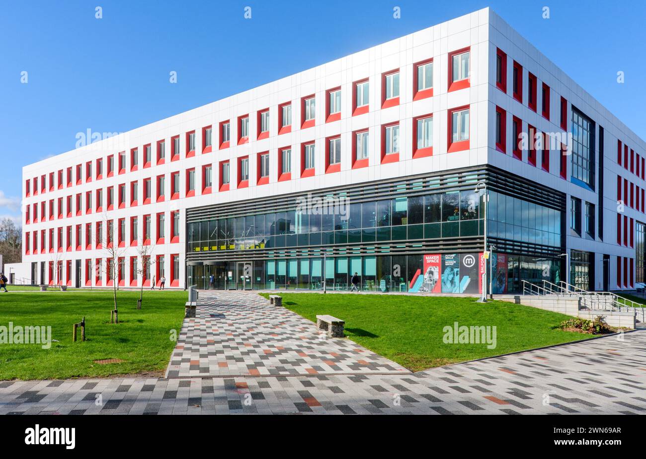 La Scuola di Scienza, Ingegneria e ambiente (VEDERE). Università di Salford. Arch: Sheppard Robson. Salford, Manchester, Inghilterra, Regno Unito Foto Stock