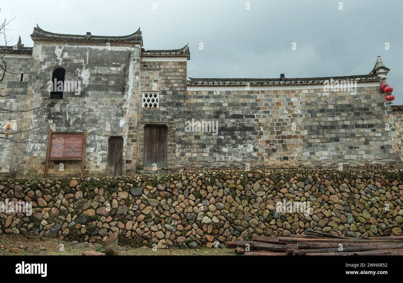 FUJIAN, CINA - 16 GENNAIO 2016 - (FILE) la foto scattata il 16-17 gennaio 2016 mostra la città di Heping, nella provincia del Fujian della Cina sudorientale, per la quale è famosa Foto Stock