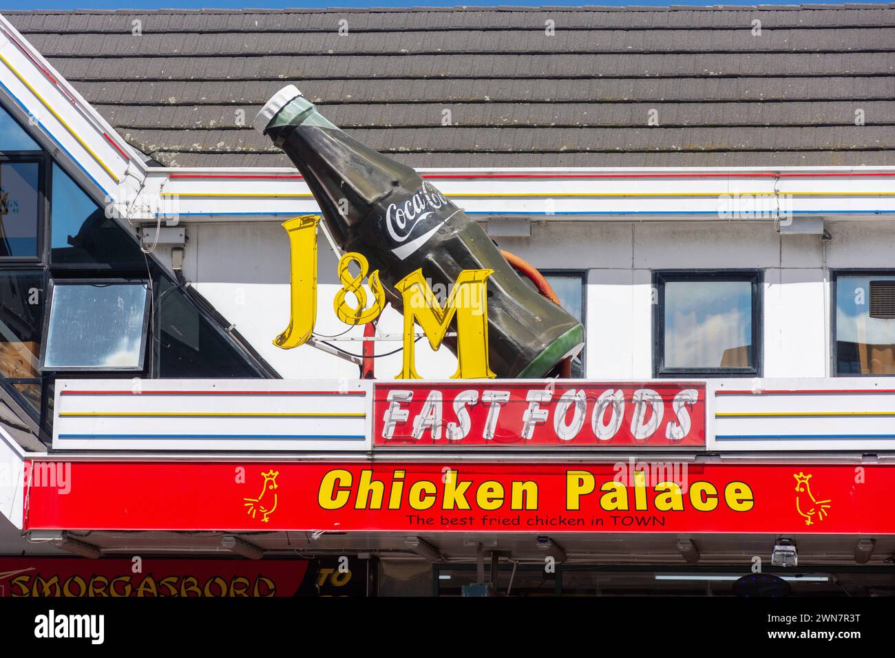 Cartello J&M Fast Food Chicken Palace, Courtenay Place, Oriental Bay, te Aro, città di Wellington (te Whanganui-a-Tara), regione di Wellington, nuova Zelanda Foto Stock