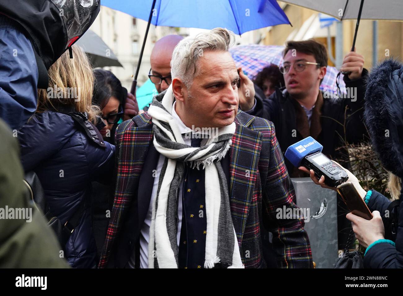 Foto Spada/LaPresse 01 marzo 2024 - Brescia, Italia - cronaca - Tribunale di Brescia prima udienza della revisione del processo della strage di erba nella foto: Avv. Luca D'auria 01 marzo 2024, 2024 Brescia, Italia - relazione - Tribunale del calcio di Brescia prima udienza della revisione del processo al massacro di erba nella foto: Luca D'auria credito: LaPresse/Alamy Live News Foto Stock