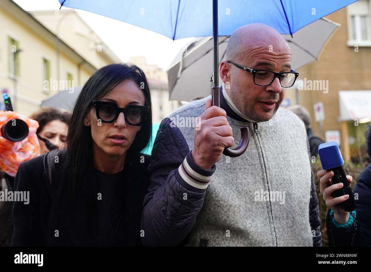 Foto Spada/LaPresse 01 marzo 2024 - Brescia, Italia - cronaca - Tribunale di Brescia prima udienza della revisione del processo della strage di erba nella foto: avv . Solange Marchignoli, azouz marzouk 01 marzo 2024, 2024 Brescia, Italia - relazione - Tribunale del calcio di Brescia prima udienza della revisione del processo al massacro di erba nel pic: avv. Solange Marchignoli, azouz Marzouk crediti: LaPresse/Alamy Live News Foto Stock