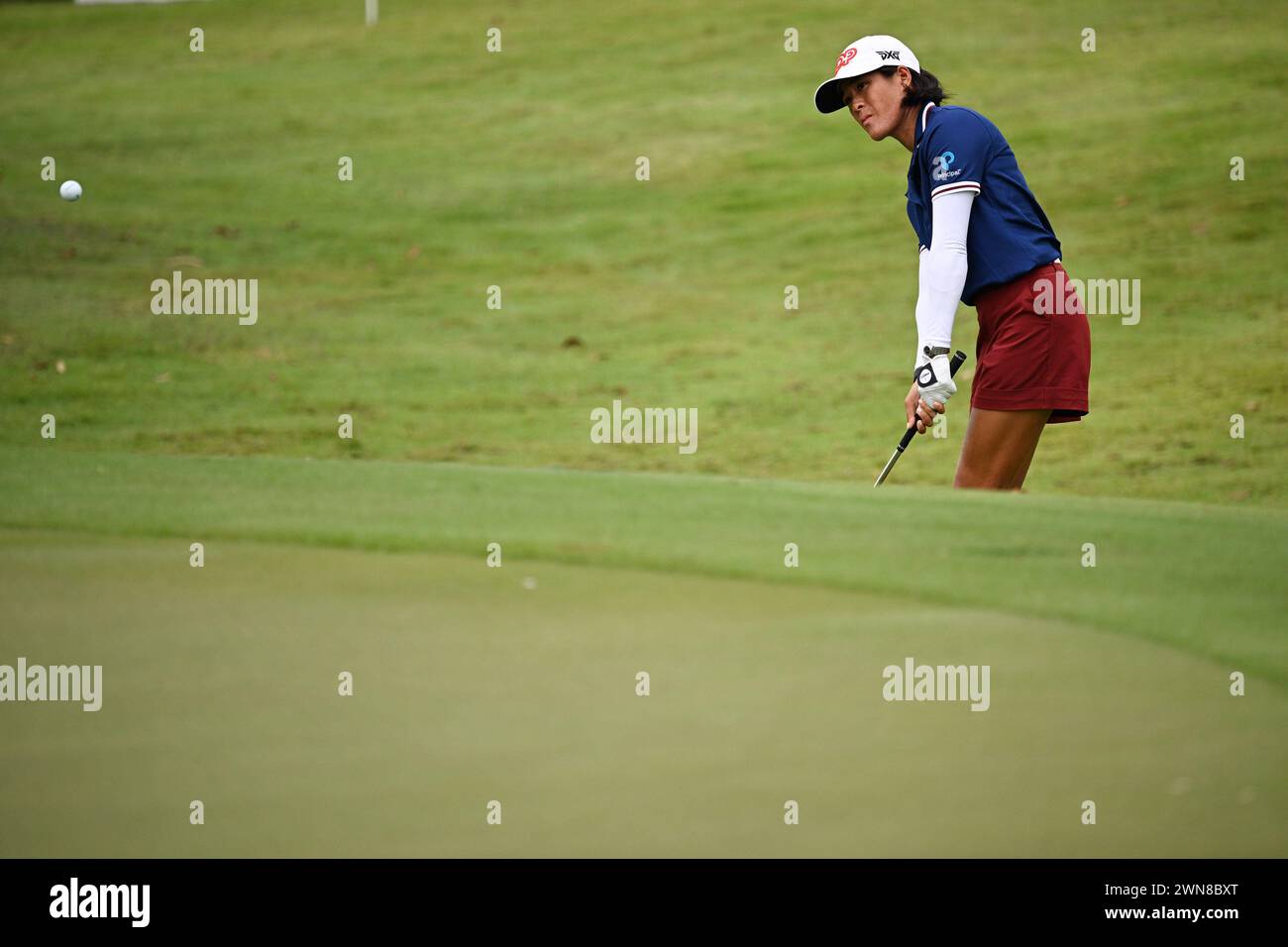 Singapore. 1 marzo 2024. Celine Boutier di Francia gareggia durante la seconda giornata del Campionato del mondo femminile HSBC tenutosi nel Sentosa Golf Club di Singapore il 1° marzo 2024. Credito: Poi Chih Wey/Xinhua/Alamy Live News Foto Stock