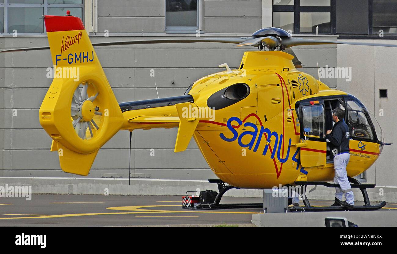 Salvataggio in elicottero di Samu, Clermont-Ferrand, Auvergne, Francia Foto Stock