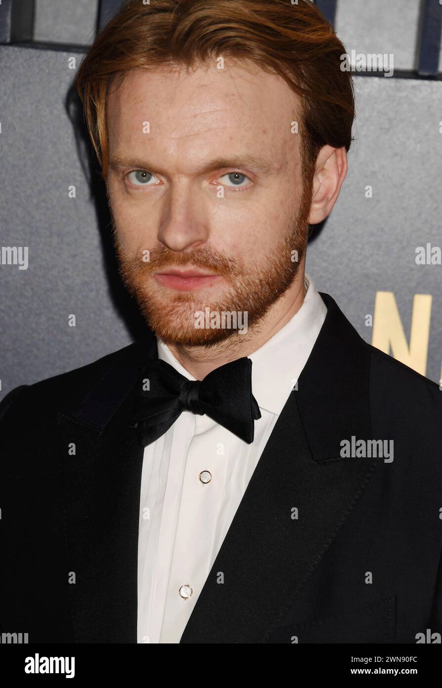 LOS ANGELES, CALIFORNIA - 24 FEBBRAIO: Finneas o'Connell partecipa al 30° Annual Screen Actors Guild Awards presso lo Shrine Auditorium e Expo Hall di Febr Foto Stock