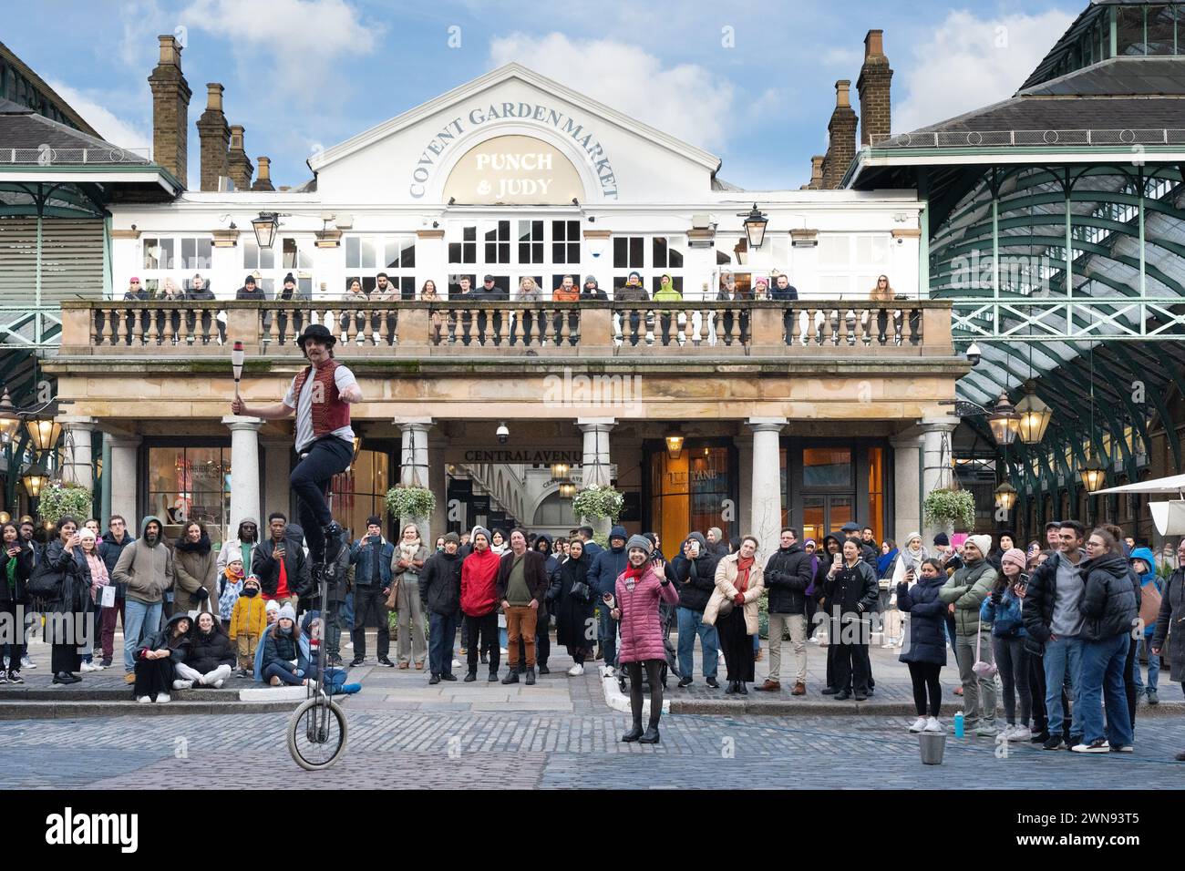 Il mercato di Covent Garden è un centro commerciale e di intrattenimento nel West End di Londra Foto Stock