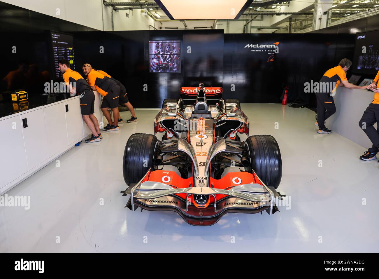 McLaren MP4/23 dal 2008 durante il Gran Premio di Formula 1 Gulf Air Bahrain 2024, 1° round del Campionato del mondo di Formula 1 FIA 2024 dal 29 febbraio al 2 marzo 2024 sul circuito Internazionale del Bahrain, a Sakhir, Bahrain - foto Antonin Vincent / DPPI Foto Stock