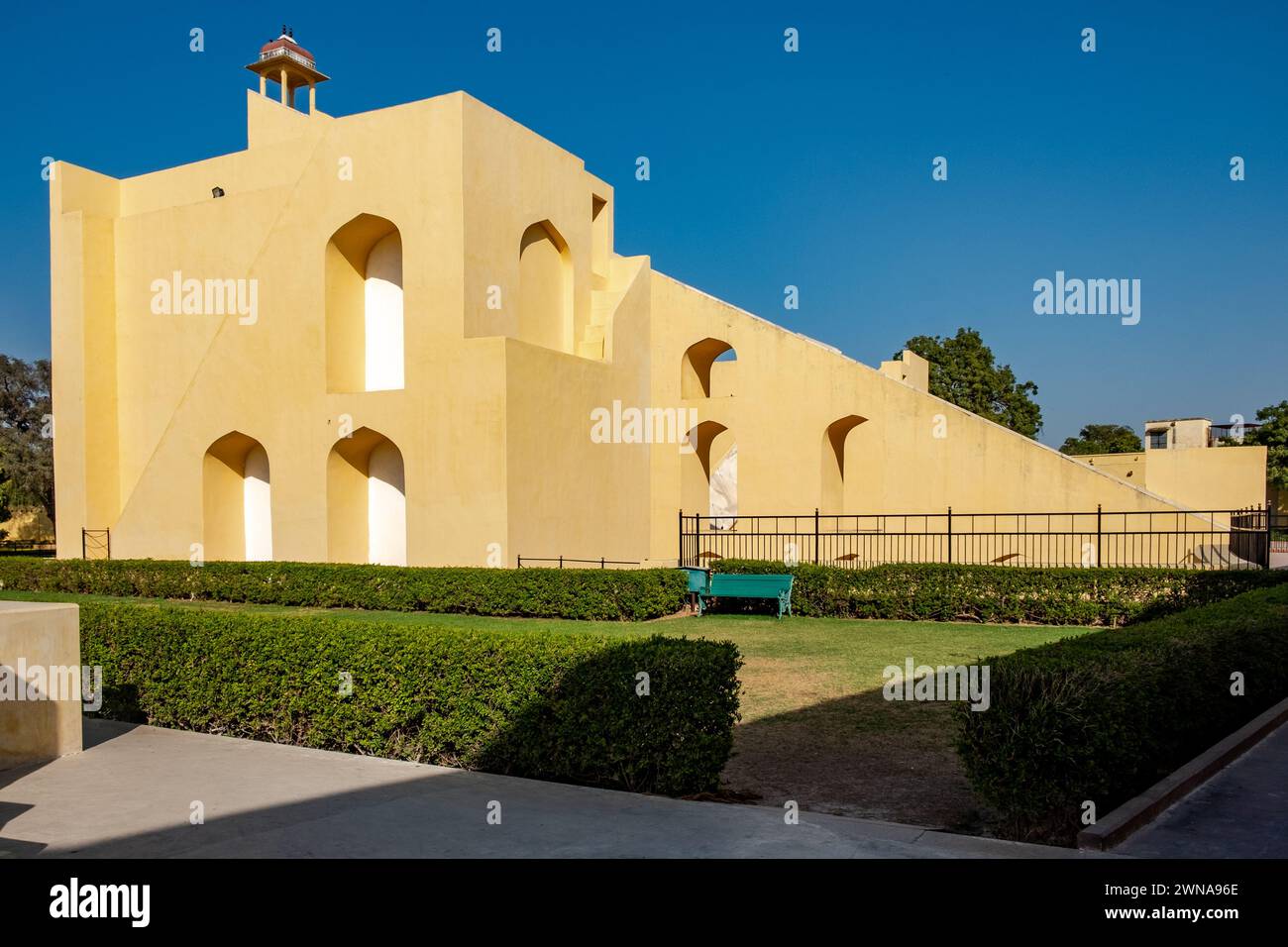Strumenti astronomici a Jantar Mantar observatory, Jaipur, India Foto Stock